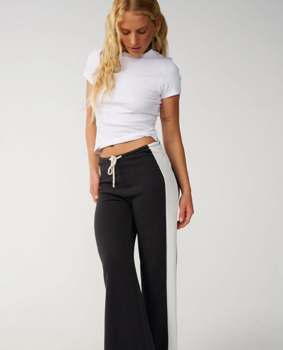 Retro Swell Wide Leg Pant